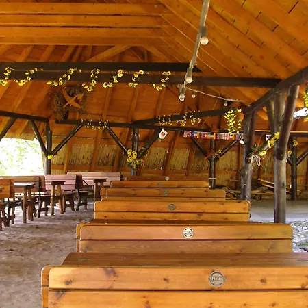 Mazuria Country & فندق